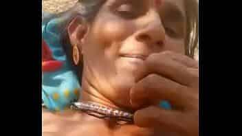 Indian village mature aunty pee nd fuck video