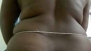 malayali lady aparna showing and trying to fuck in ass.MOV video