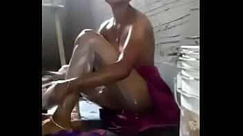 desi bhabi bathing talking to devar video