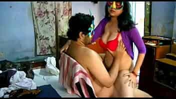 Indian Bhabhi Sex With boy on a lap position and cumshot inside pussy video